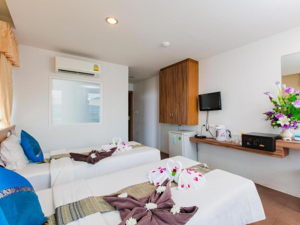 Отель Azure Bangla Phuket Patong Экстерьер фото