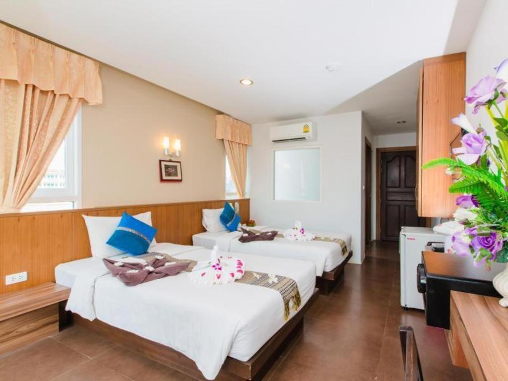 Отель Azure Bangla Phuket Patong Экстерьер фото