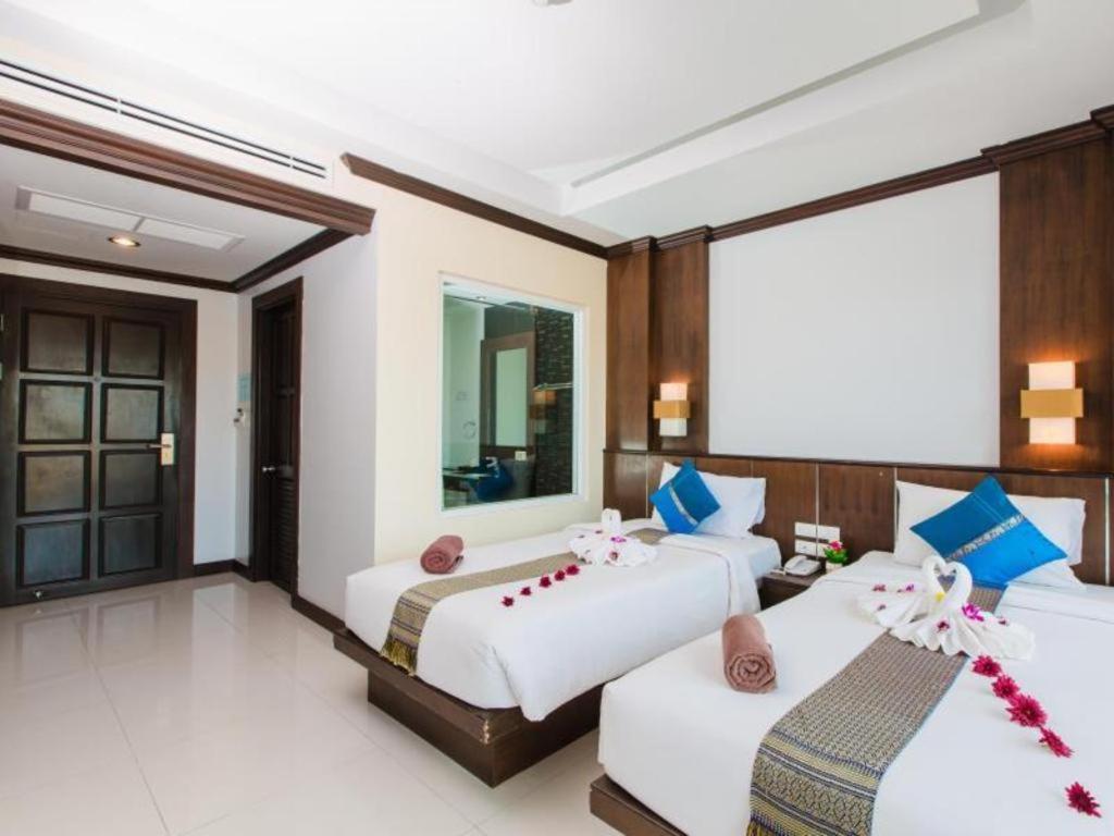 Отель Azure Bangla Phuket Patong Экстерьер фото