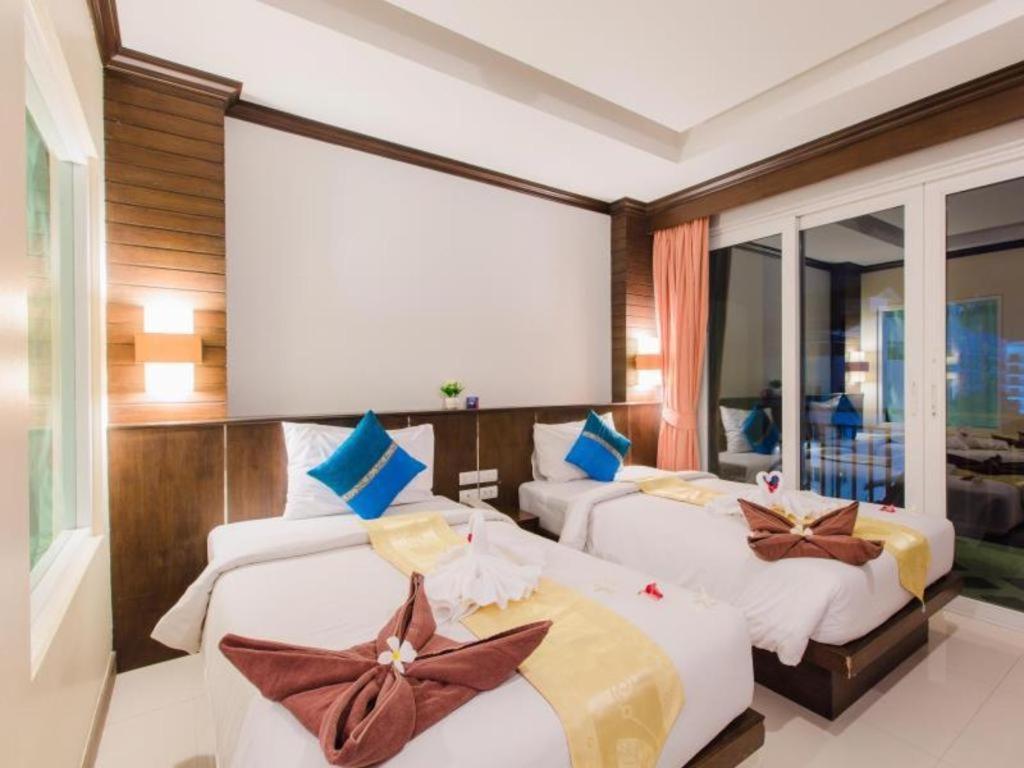 Отель Azure Bangla Phuket Patong Экстерьер фото