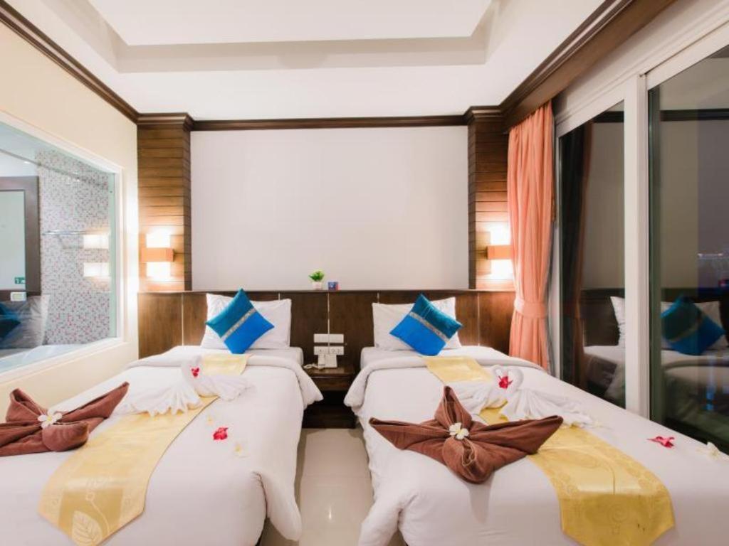 Отель Azure Bangla Phuket Patong Экстерьер фото