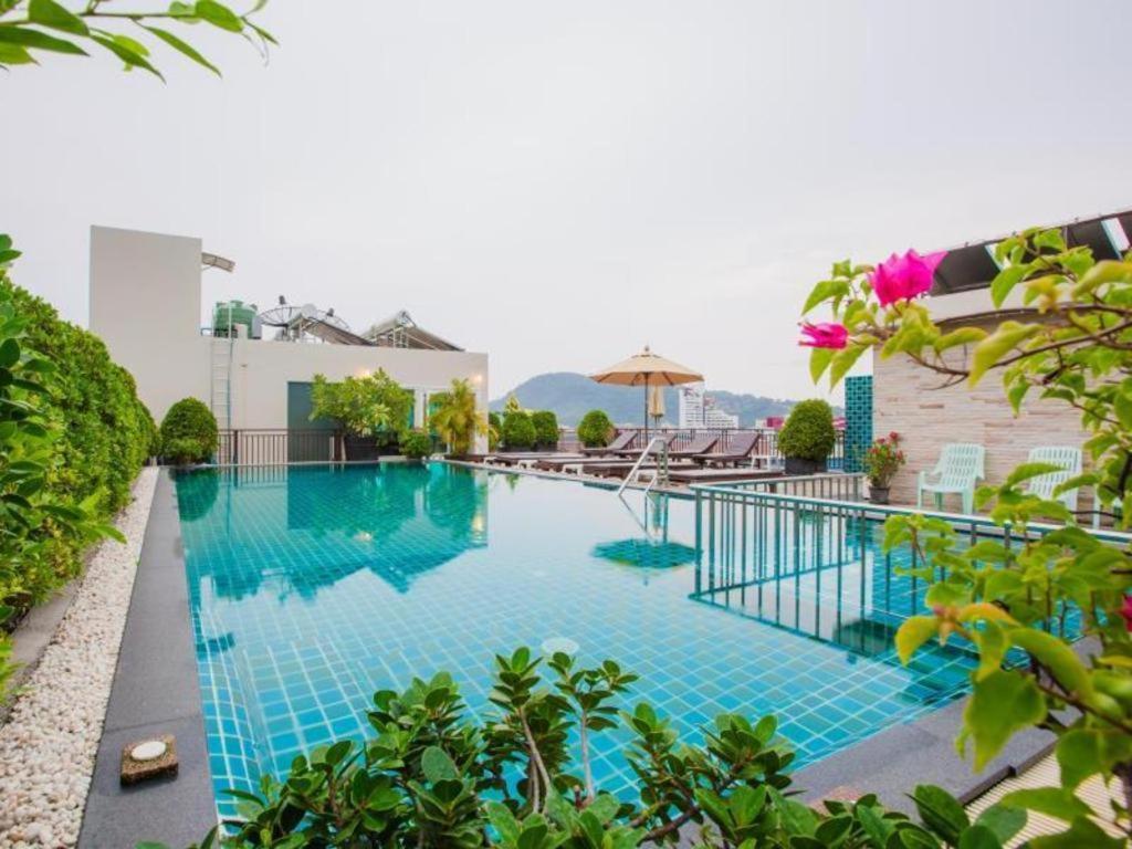 Отель Azure Bangla Phuket Patong Экстерьер фото