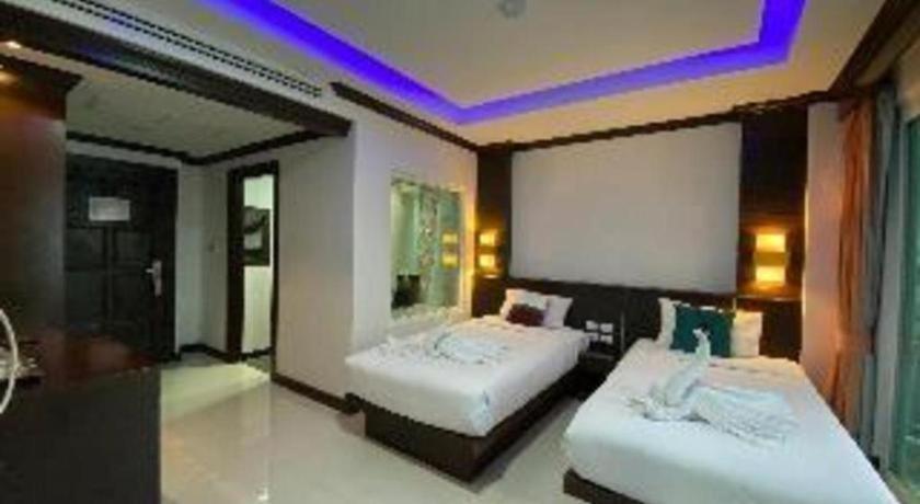 Отель Azure Bangla Phuket Patong Экстерьер фото