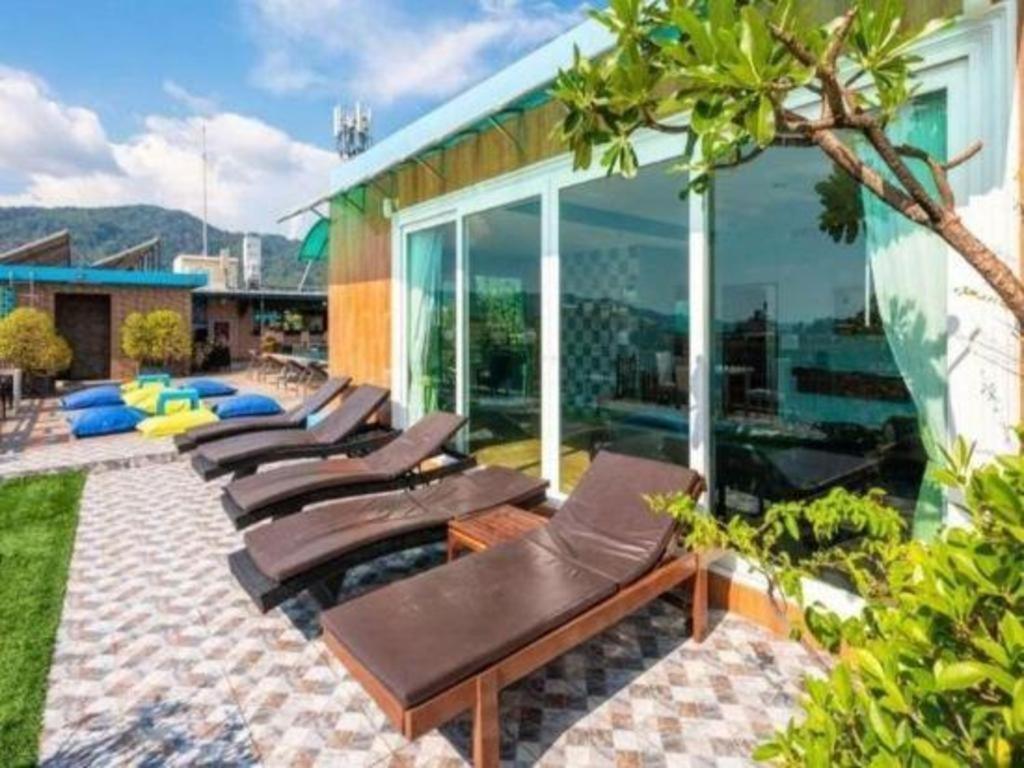 Отель Azure Bangla Phuket Patong Экстерьер фото