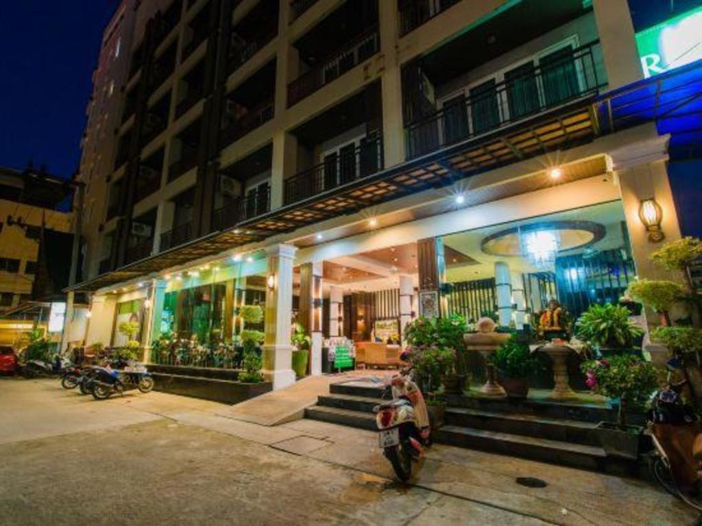 Отель Azure Bangla Phuket Patong Экстерьер фото