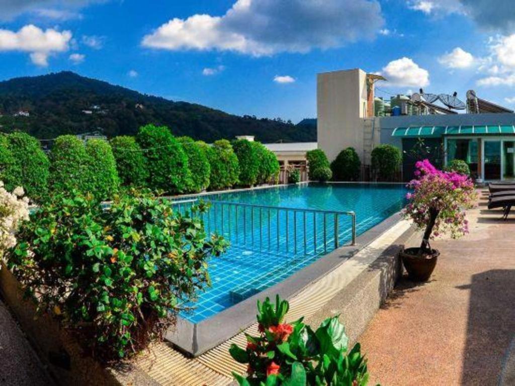 Отель Azure Bangla Phuket Patong Экстерьер фото