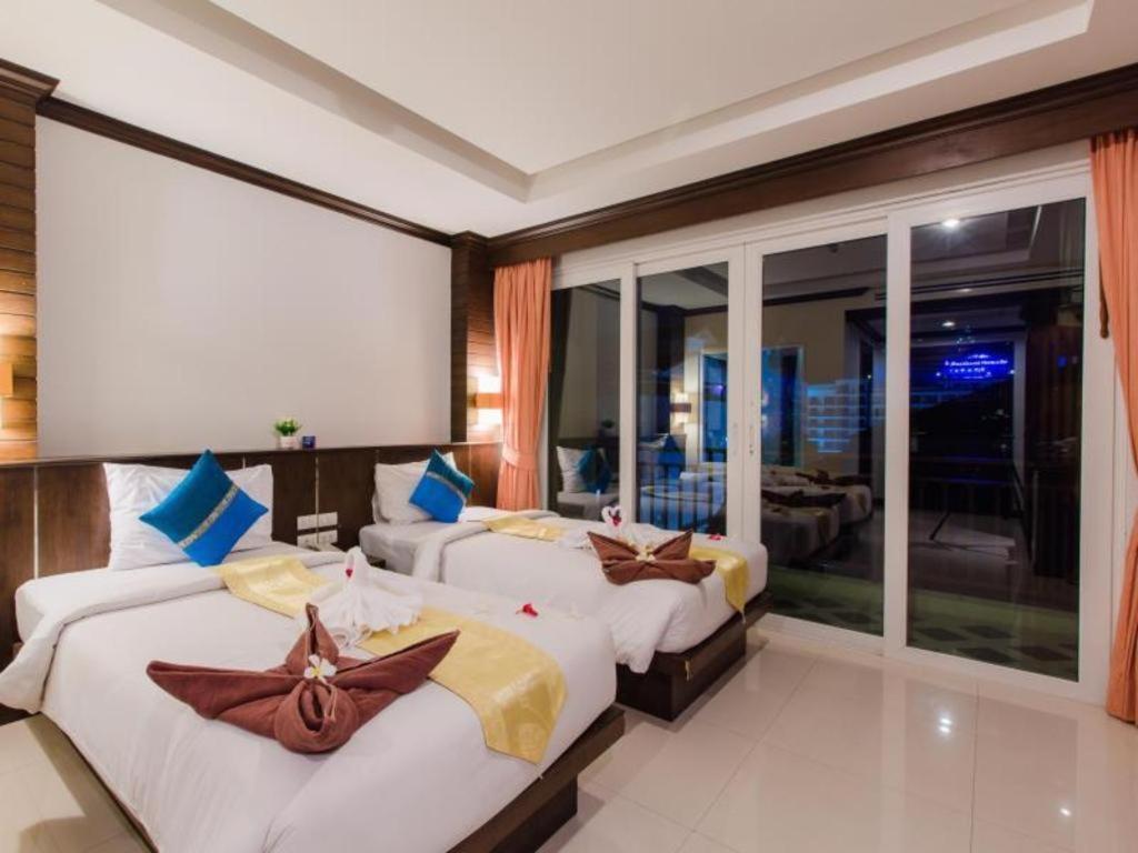 Отель Azure Bangla Phuket Patong Экстерьер фото