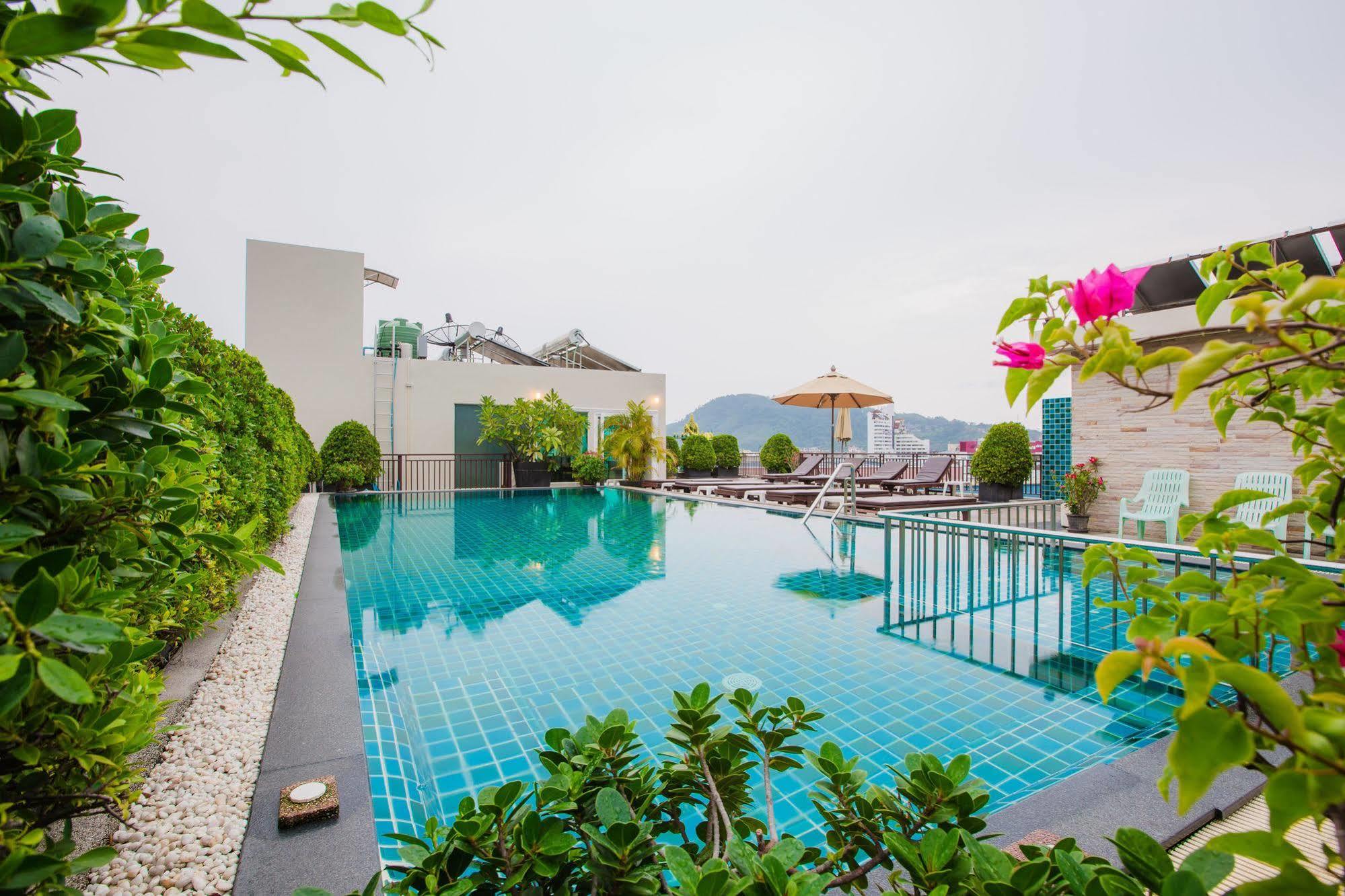 Отель Azure Bangla Phuket Patong Экстерьер фото