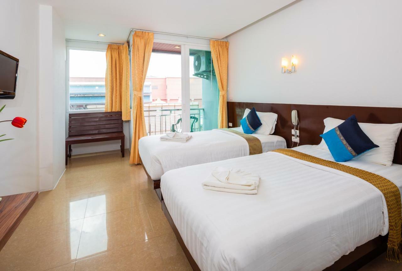Отель Azure Bangla Phuket Patong Экстерьер фото