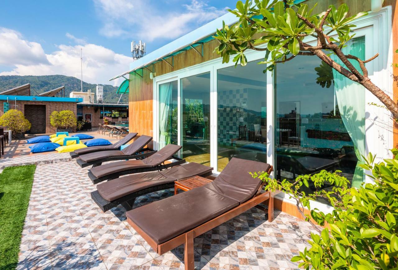 Отель Azure Bangla Phuket Patong Экстерьер фото